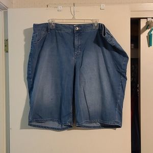 St John's Bay Bermuda shorts